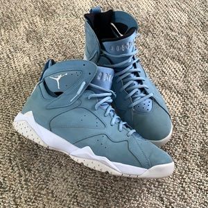Air Jordan 7 Pantone